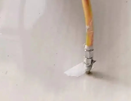 巴中市瓷砖空鼓维修公司专业解答在瓷砖铺贴过程中，如果使用的砂料过粗（如全部使用了粗砂），可能会导致以下问题